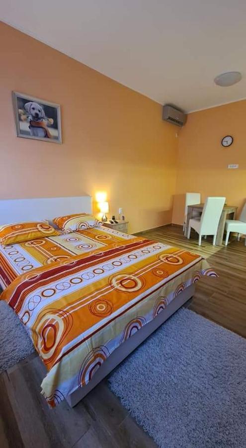 Ales Apartman Сомбор Екстер'єр фото