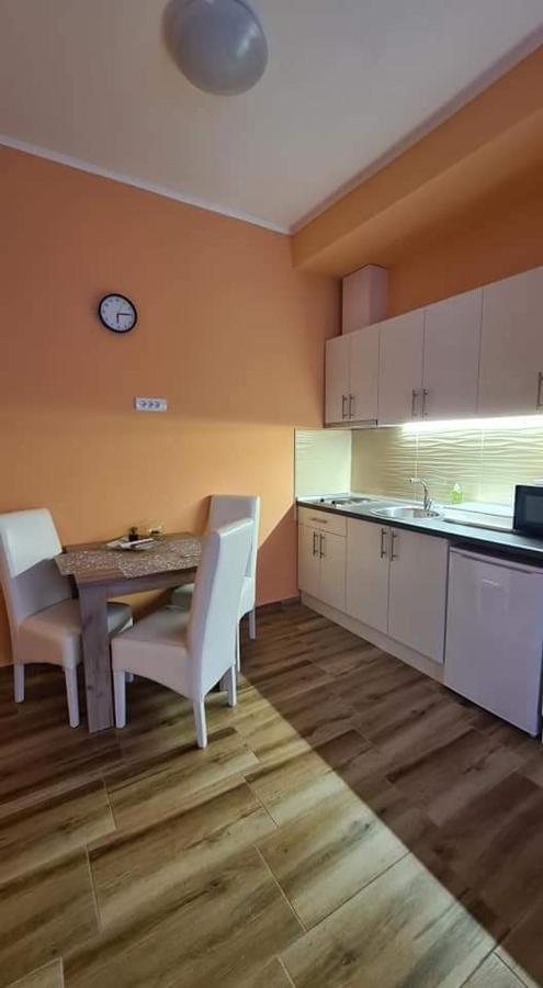 Ales Apartman Сомбор Екстер'єр фото