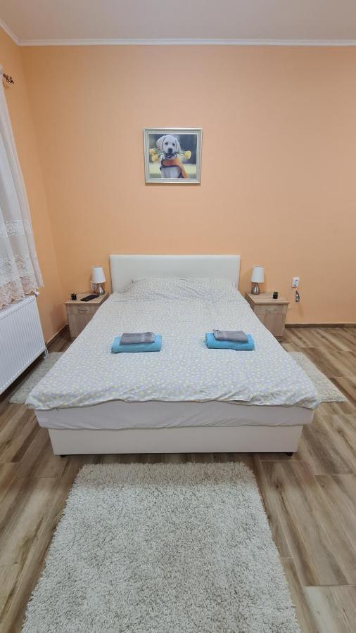 Ales Apartman Сомбор Екстер'єр фото