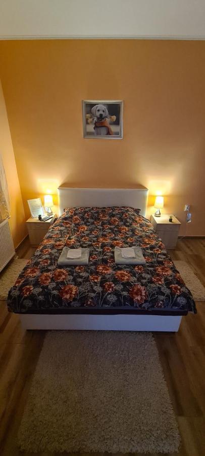 Ales Apartman Сомбор Екстер'єр фото